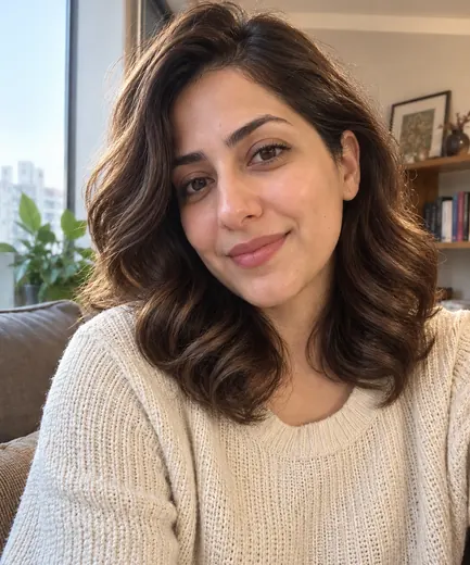 Hairstyle and color · Wavy